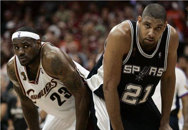 F1中国大奖赛开赛 汉密尔顿破纪录夺得冲刺赛杆位