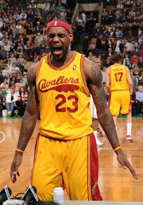 媒体人：中国足球真正的危机是不快乐，大家都缺乏尊重和信任