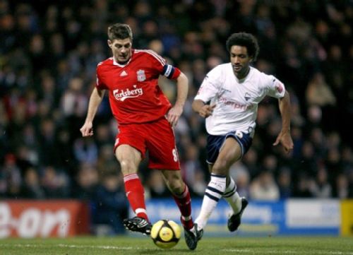 小孩哥！17岁卡尔成为欧冠最年轻连续3场进球球员