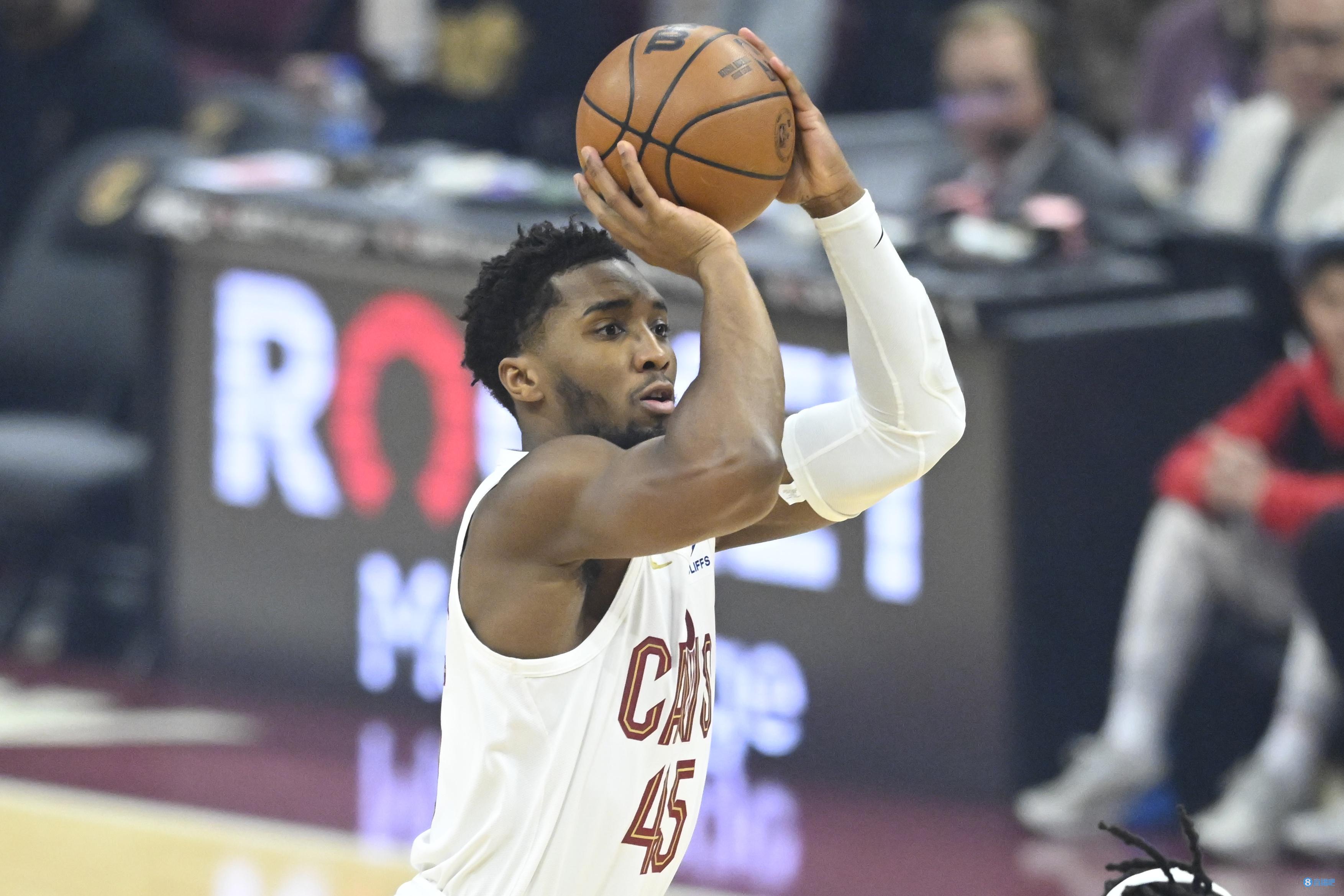 英媒：尽管库尼亚遭遇头部受伤，但曼联相信他能出战埃弗顿