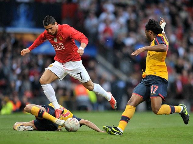 怎么看待詹黑？詹姆斯：这些人不重要！我只在乎团队和球迷！